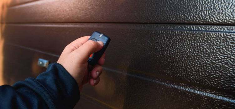 automatic door opener with remote control in Camp Pendleton South